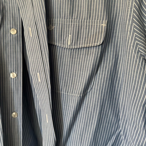 Dockers Men’s XXL Classic Fit Blue Striped Short Sleeve Button-Up Shirt $18 - Picture 6 of 7